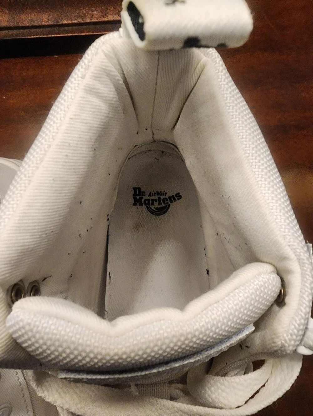 Unisex Doc Martens All-White High Top Boots Sz.8